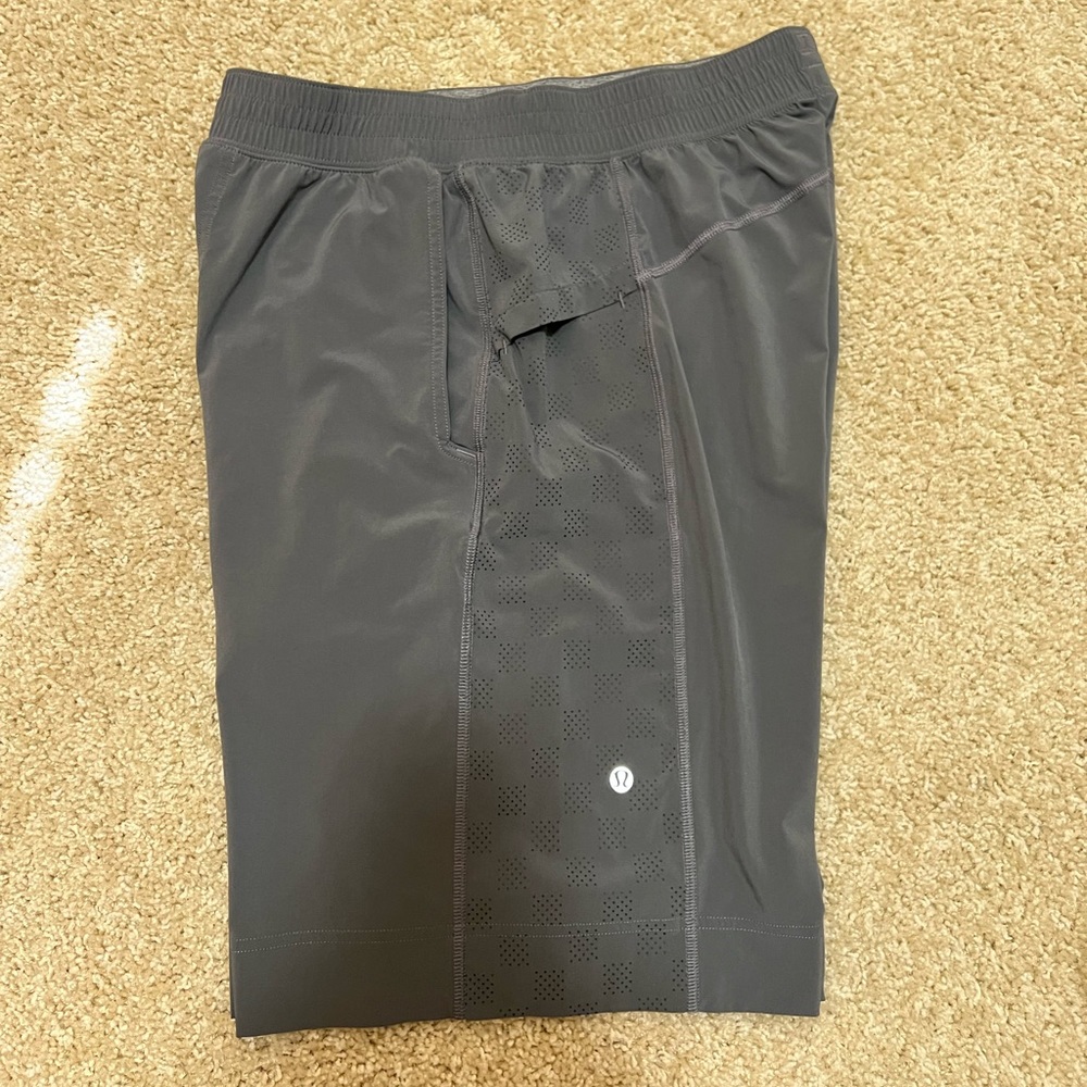 Lululemon Men’s Shorts Size Large